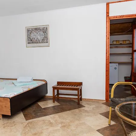 Casa Tudor Gazde/Camere de închiriat