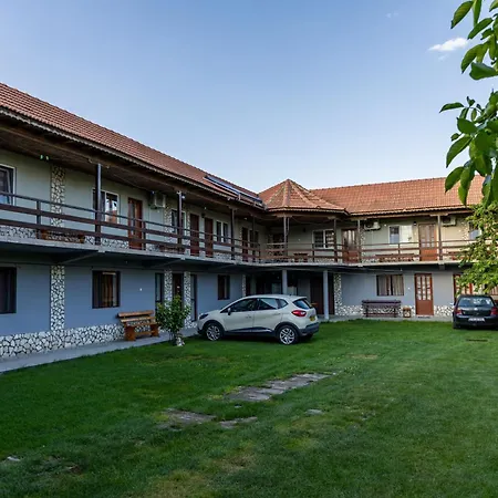Casa Tudor Gazde/Camere de închiriat Vama Veche